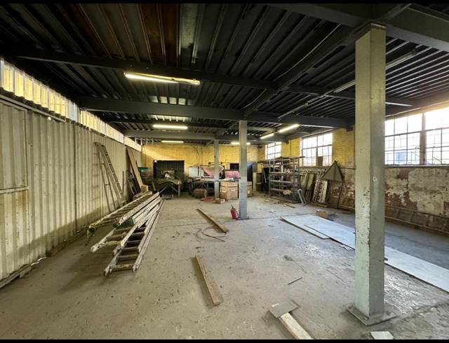 1,400M² WAREHOUSE TO LET IN INDUSTRIA NORTH